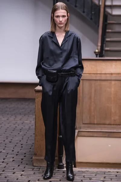 Look 22